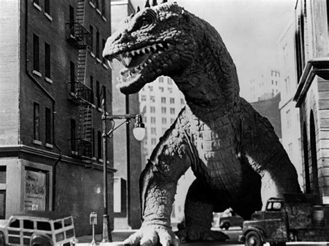 12 Best Giant Monster Movies .
